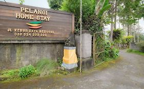 Pelangi Homestay Bedugul Redpartner